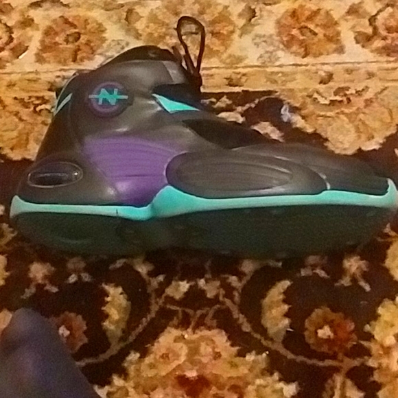 Nautica - Picture 2 of 4